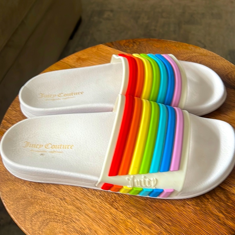 Juicy Couture Wynnie Women's Rainbow Slide Sandals 10